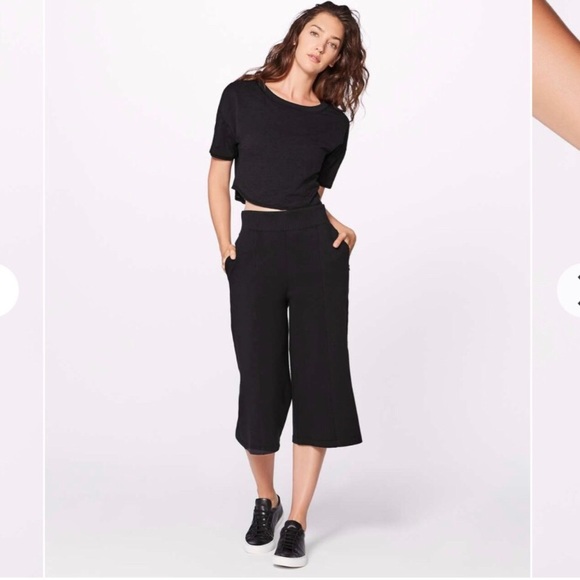 lululemon athletica Pants - Lululemon • New Form Crop Pant